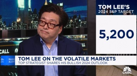 Video: Fundstrat’s Tom Lee: Markets could see a 7% draw down after this month
